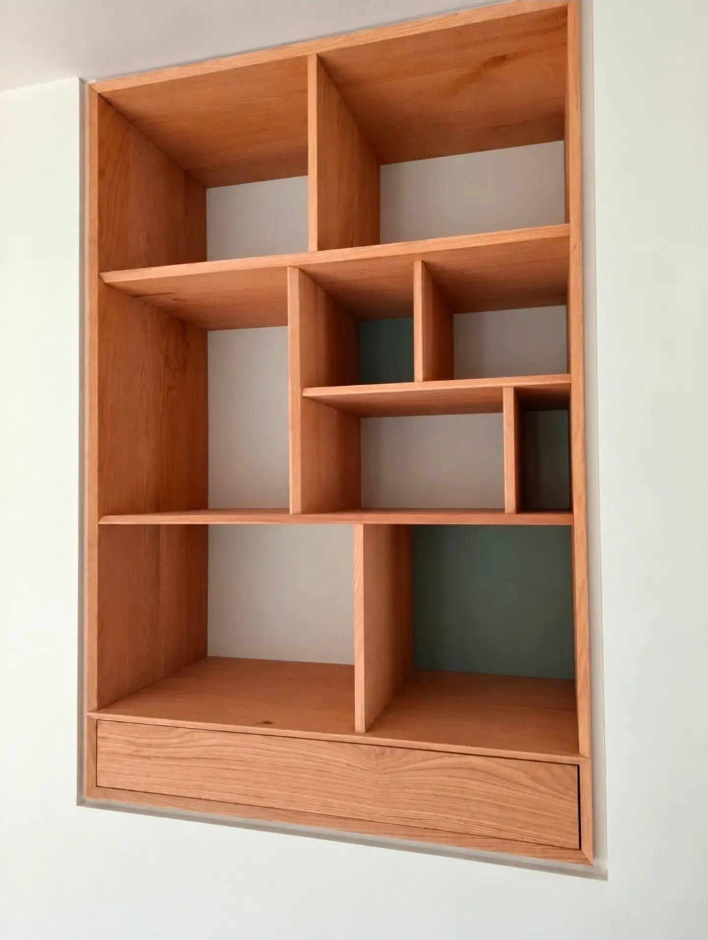 Open compartments of the wall unit